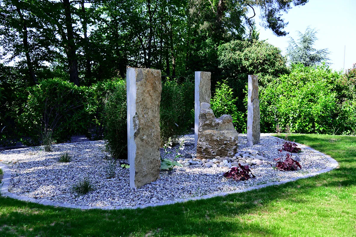 Gartenweg und Natursteinarbeiten